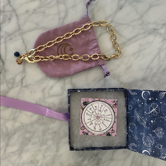 Jane Win Chunky Link Chain with Lapis Bead - Picture 4 of 6